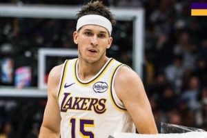 生涯之夜！湖人晒里夫斯本场数据海报：15号得了51分