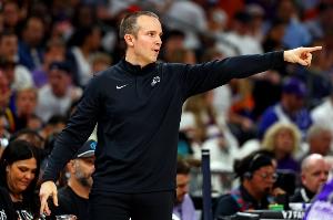 太阳主帅：马威表现不可思议 爵士抢进攻篮板是他们的风格