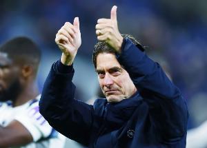 弗兰克：我对范德芬很满意，他在这家俱乐部的未来一片光明